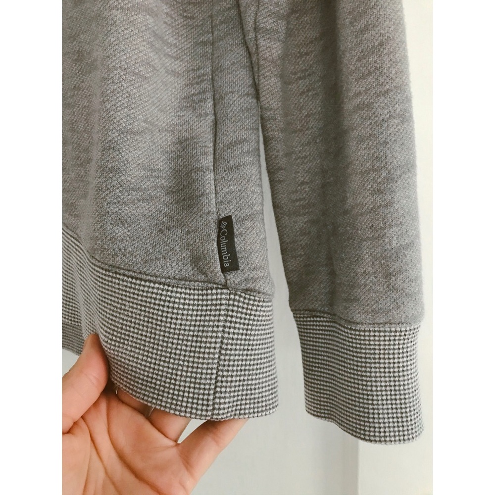 SOLD•Columbia Sportswear Gray Cowl Neck Sweatsh… - Picture 5 of 7